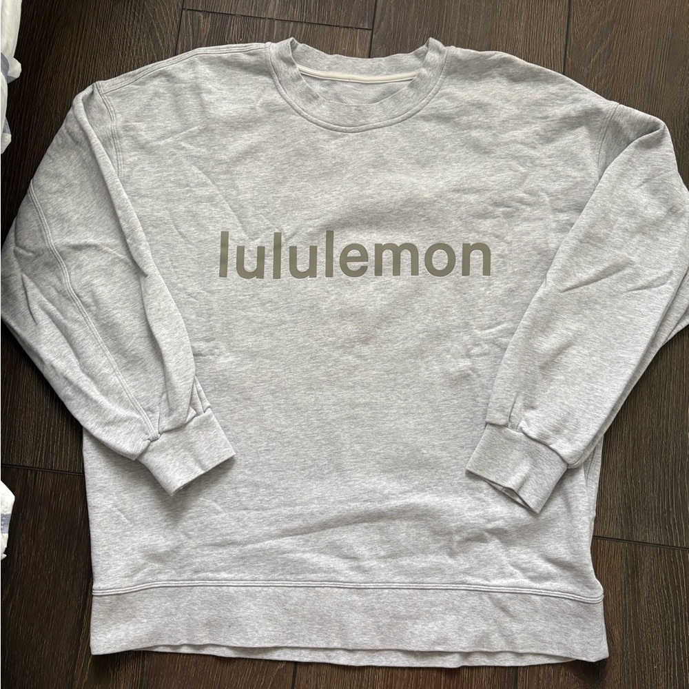 lululemon perfectly oversized crew with logo!!